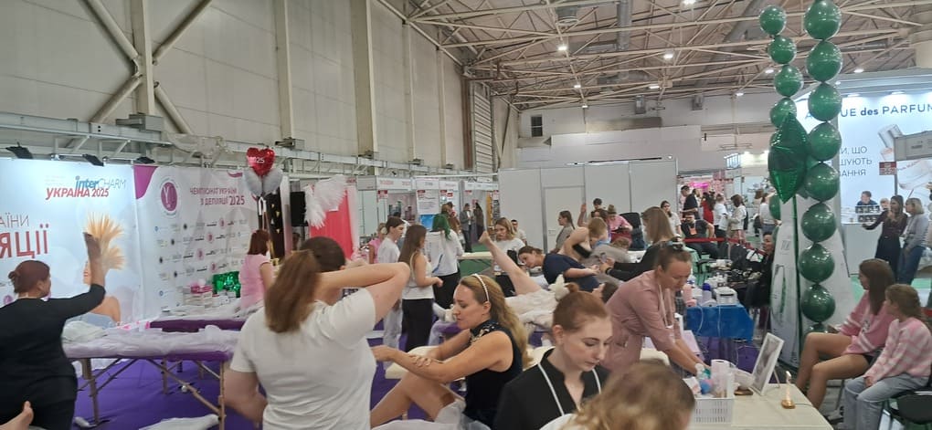 Експозиція InterCHARM 2025 у Міжнародному виставковому центрі